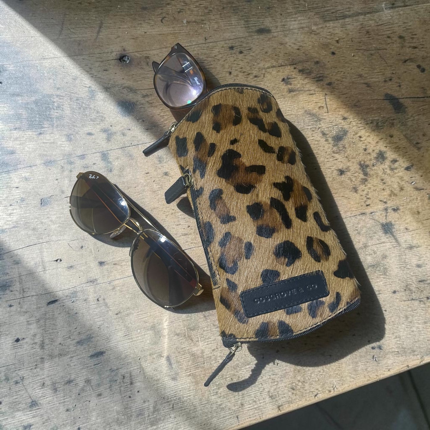 Cosgrove & Co Glasses case - Holds two pairs.